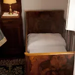 Le Cavallini Sgarbi Di Rina Cavallini Bed & Breakfast 4*