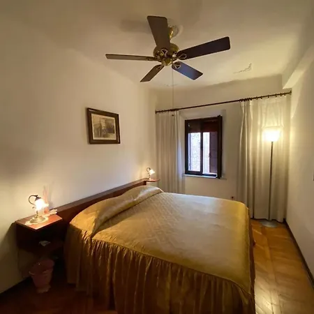 Le Cavallini Sgarbi Di Rina Cavallini 페라라