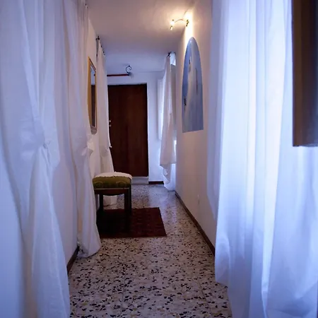 Le Case Cavallini Sgarbi Bed & Breakfast 4*