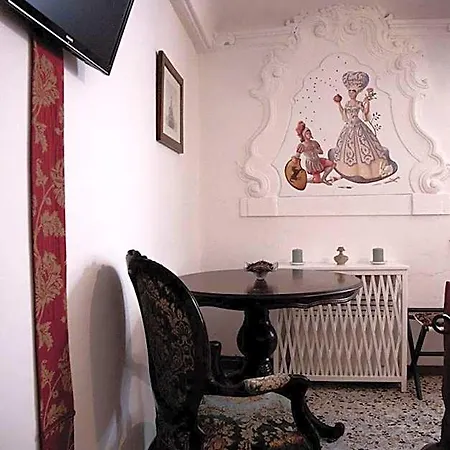 Le Cavallini Sgarbi Di Rina Cavallini Alojamento de Acomodação e Pequeno-almoço Ferrara