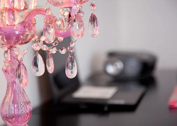 Le Cavallini Sgarbi Di Rina Cavallini Ferrara