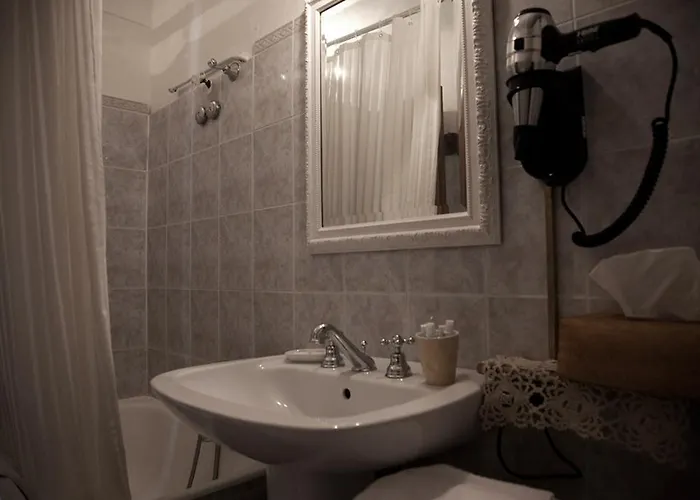 Le Cavallini Sgarbi Di Rina Cavallini 4*