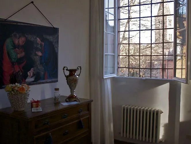 Le Cavallini Sgarbi Di Rina Cavallini Ferrara