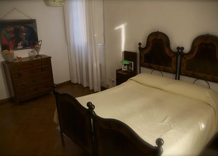 Le Cavallini Sgarbi Di Rina Cavallini Феррара