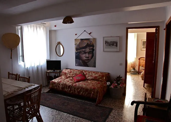 Le Cavallini Sgarbi Di Rina Cavallini